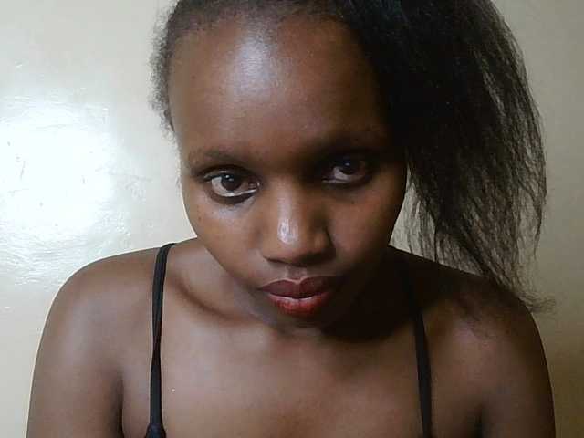 HornyZara live cam on BongaCams
