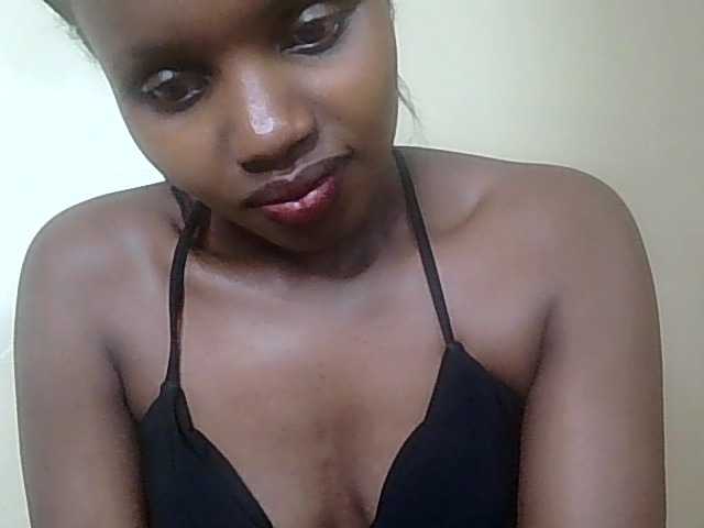 HornyZara live cam on BongaCams