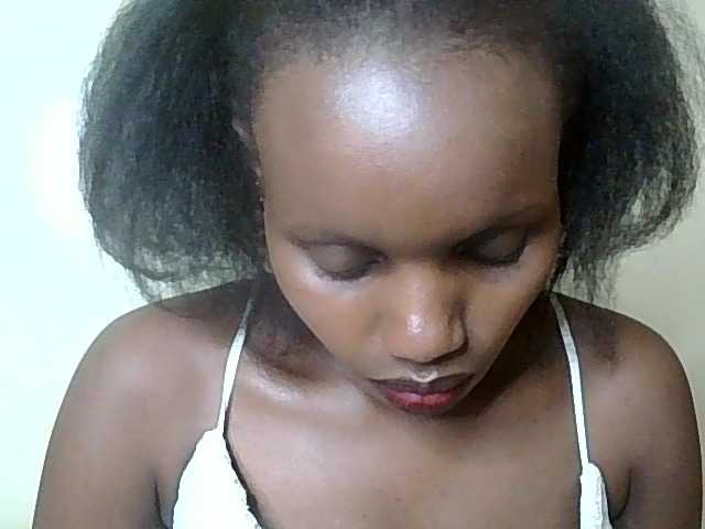 HornyZara live cam on BongaCams