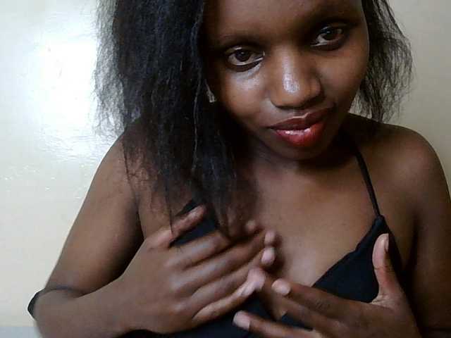 HornyZara live cam on BongaCams