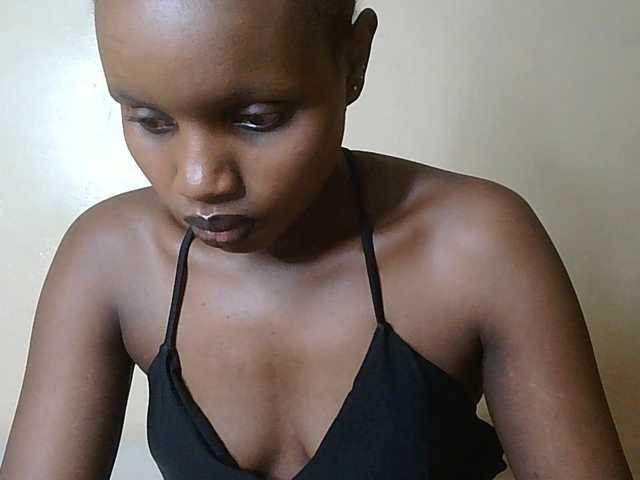 HornyZara live cam on BongaCams