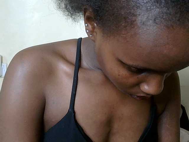 HornyZara live cam on BongaCams