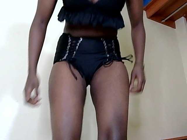 HornyZara live cam on BongaCams