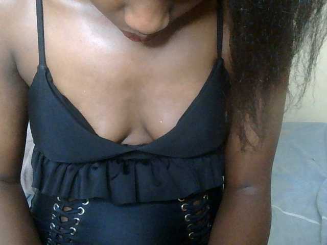 HornyZara live cam on BongaCams