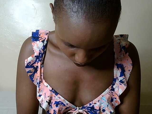 HornyZara live cam on BongaCams