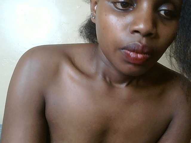 HornyZara live cam on BongaCams