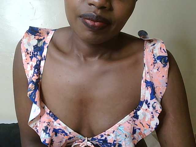 HornyZara live cam on BongaCams