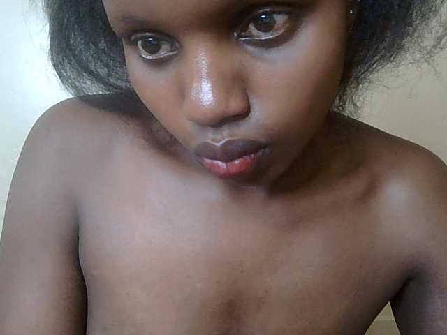 HornyZara live cam on BongaCams