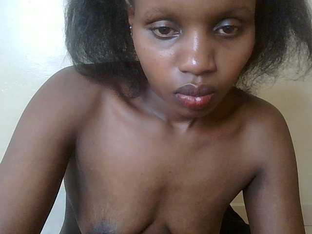 HornyZara live cam on BongaCams