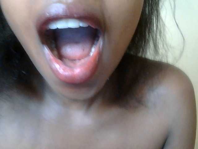 HornyZara live cam on BongaCams