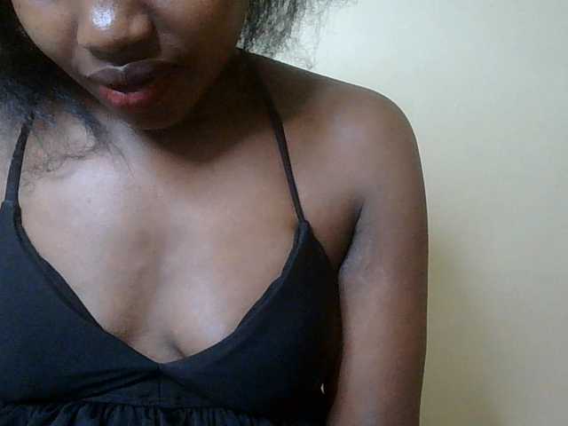 HornyZara live cam on BongaCams