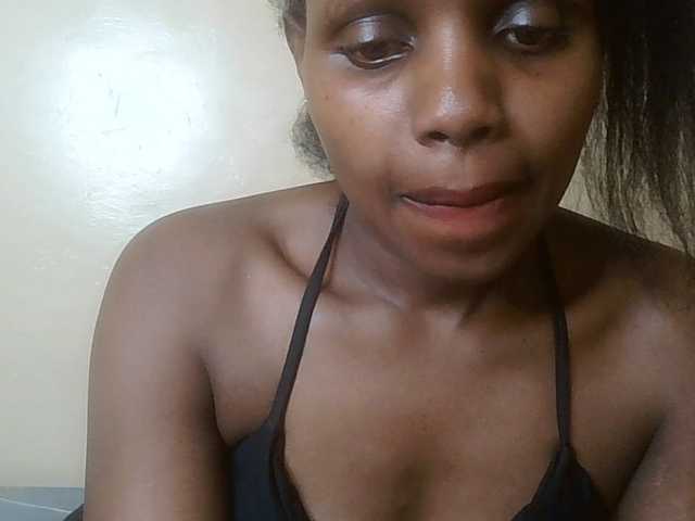 HornyZara live cam on BongaCams