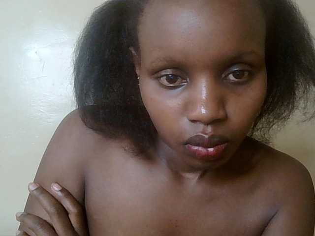 HornyZara live cam on BongaCams