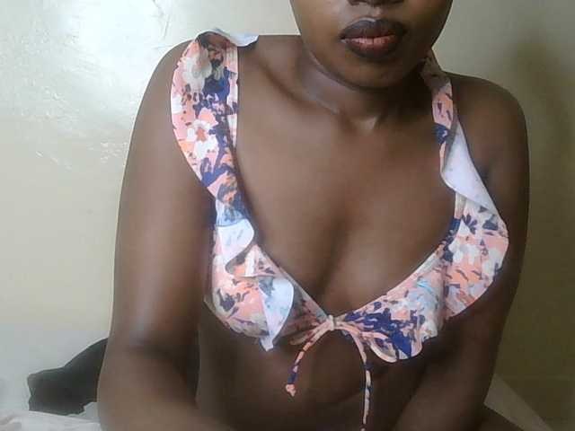 HornyZara live cam on BongaCams