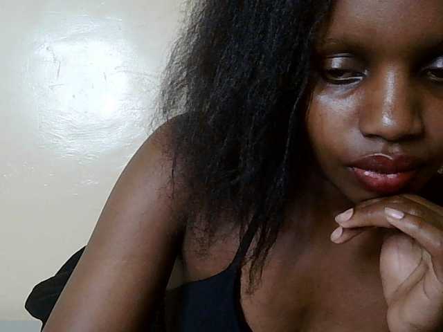 HornyZara live cam on BongaCams