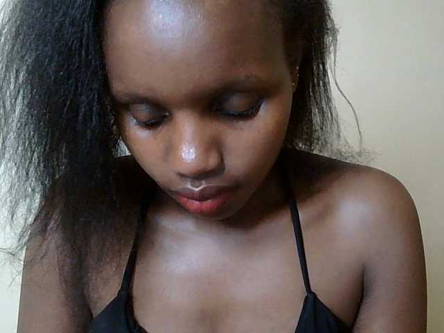HornyZara live cam on BongaCams
