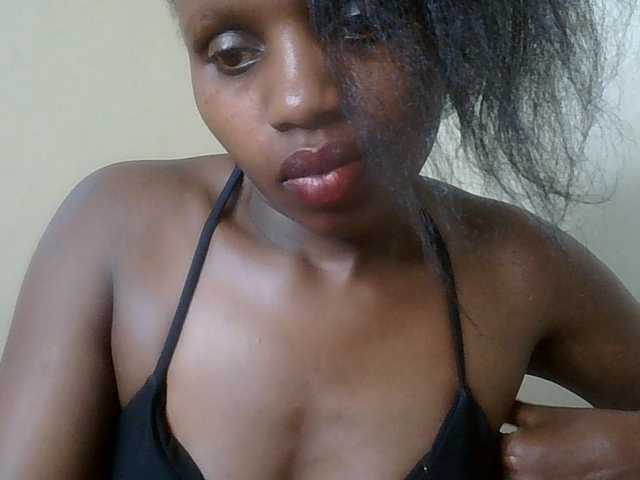 HornyZara live cam on BongaCams