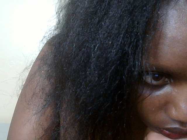 HornyZara live cam on BongaCams