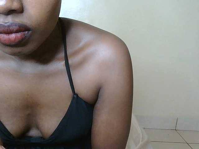 HornyZara live cam on BongaCams