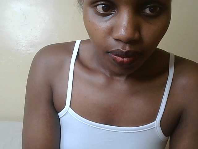 HornyZara live cam on BongaCams