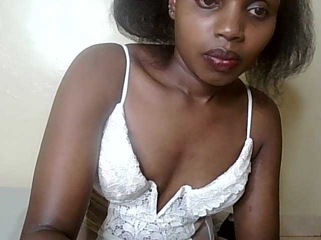 HornyZara live cam on BongaCams