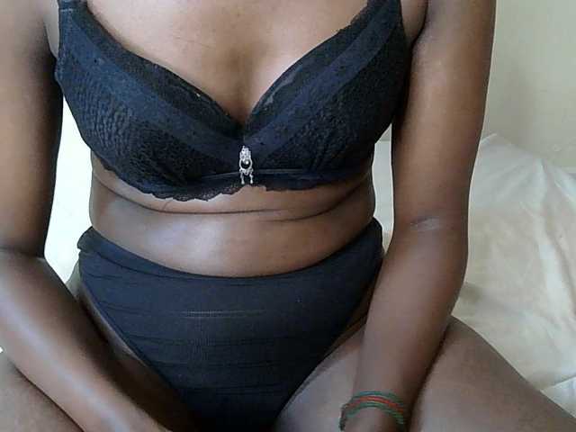 HornyZara live cam on BongaCams