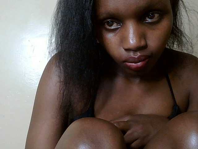HornyZara live cam on BongaCams
