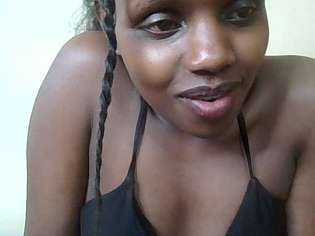 HornyZara live cam on BongaCams