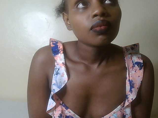 HornyZara live cam on BongaCams