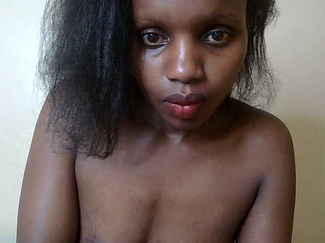 HornyZara live cam on BongaCams