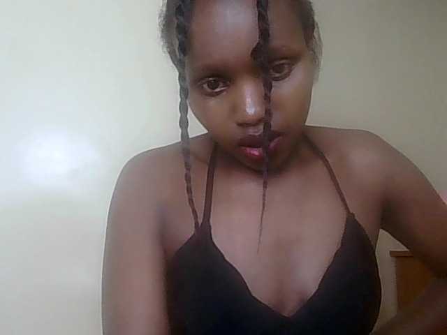 HornyZara live cam on BongaCams