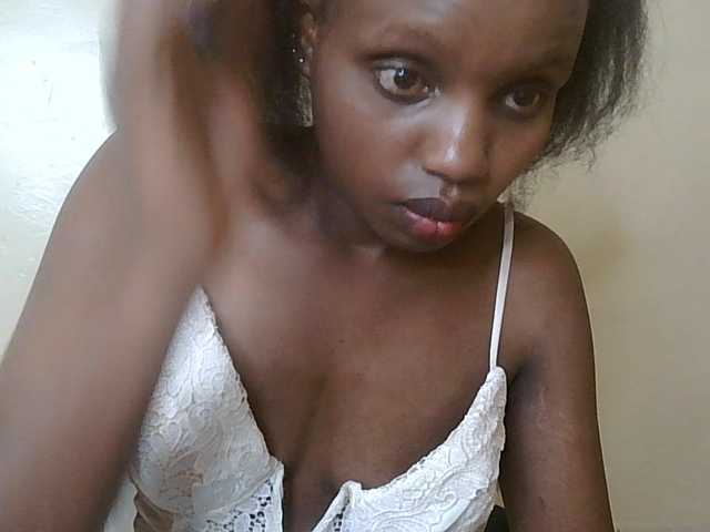 HornyZara live cam on BongaCams