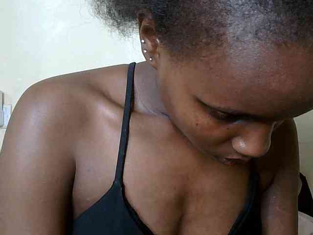 HornyZara webcam