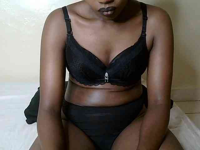 HornyZara webcam