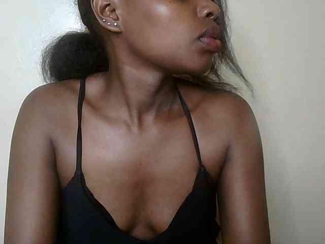 HornyZara webcam