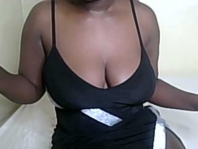 Monalisaa live cam on BongaCams