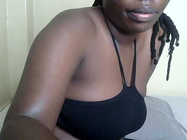 Monalisaa live cam on BongaCams