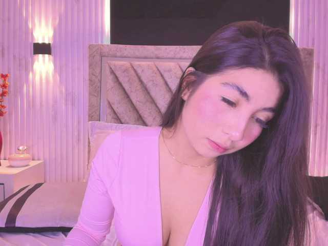 Bella-martini live cam on BongaCams