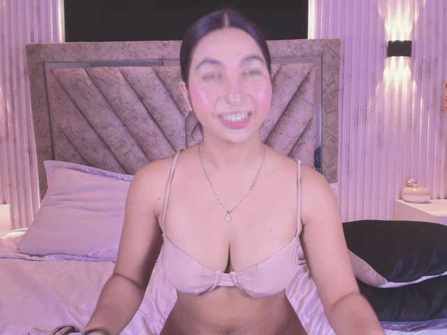 Bella-martini live cam on BongaCams