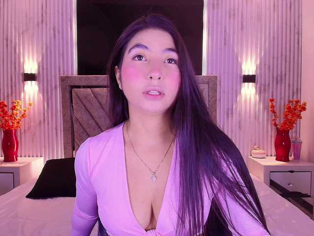 Bella-martini live cam on BongaCams