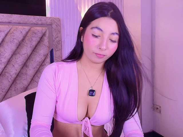 Bella-martini live cam on BongaCams