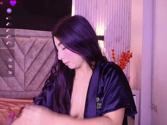 Bella-martini live cam on BongaCams