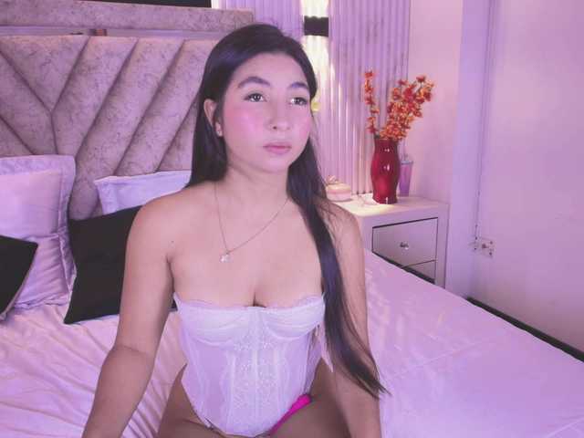Bella-martini live cam on BongaCams
