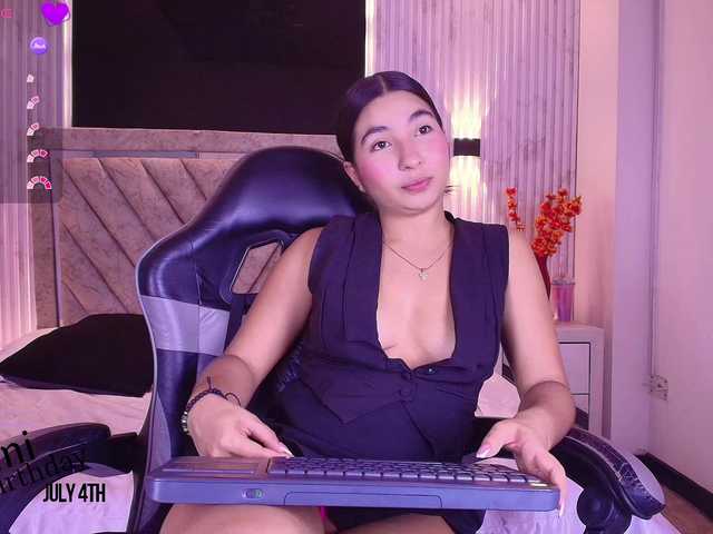 Bella-martini live cam on BongaCams
