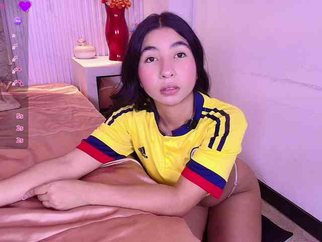 Bella-martini webcam