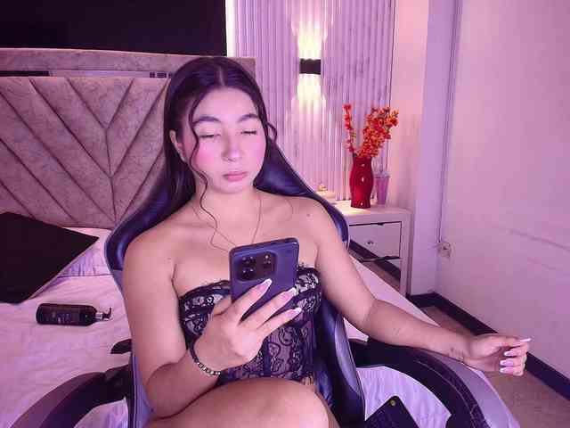 Bella-martini webcam