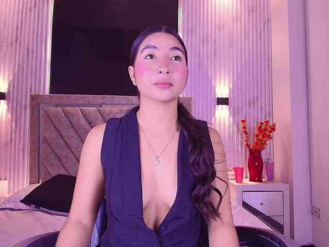 Bella-martini webcam