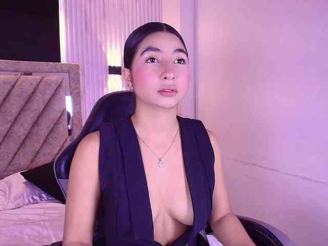 Bella-martini webcam