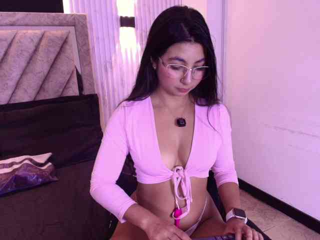 Bella-martini webcam