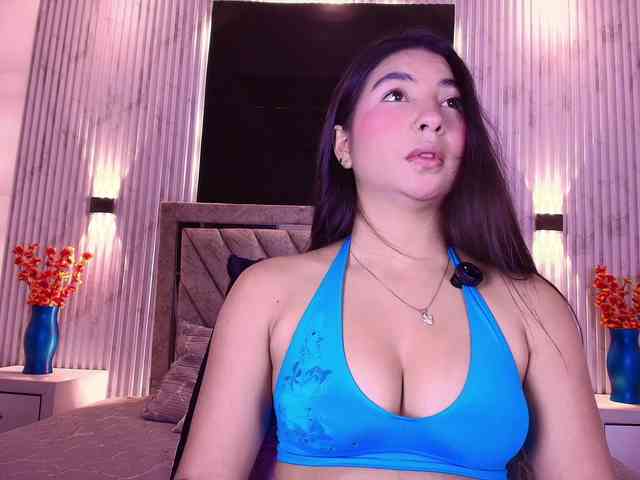 Bella-martini webcam